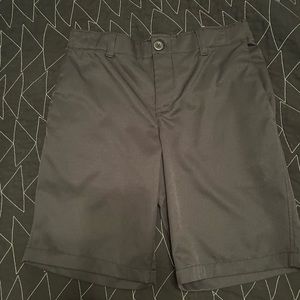 UNDER AMOUR Boys black golf shorts adjustable waist band sz 12 washed never worn